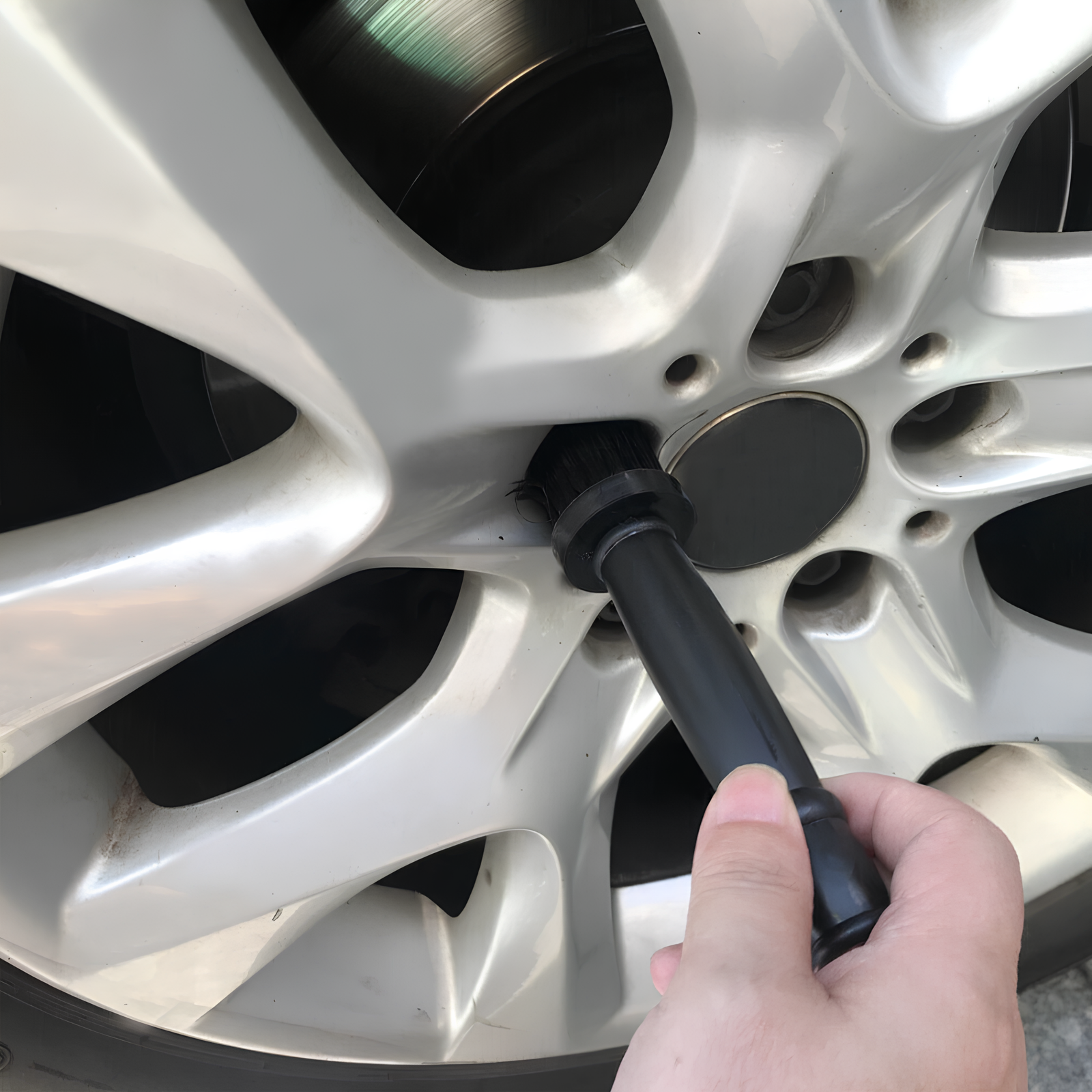 Carrisma Carisma™ Clean Set car brush cleaning kit with multiple brushes and tools for vehicle detailing and maintenance.